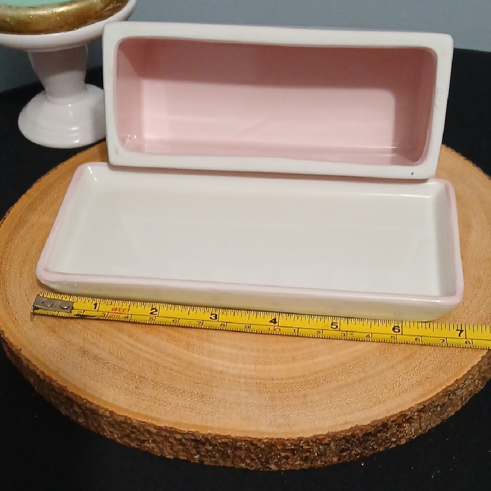 Chic Pink Ceramic Butter Dish with 'Buttah' Text NWT - Picture 4 of 7